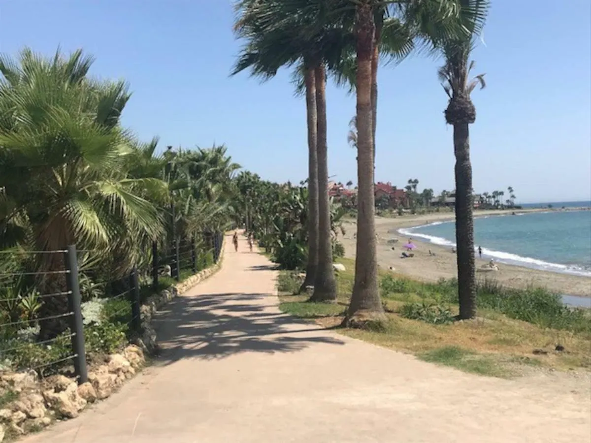 Playa Sin Aglomeraciones, Tarifas Especiales Cerca De Puerto Banus 埃斯特波纳 0*,