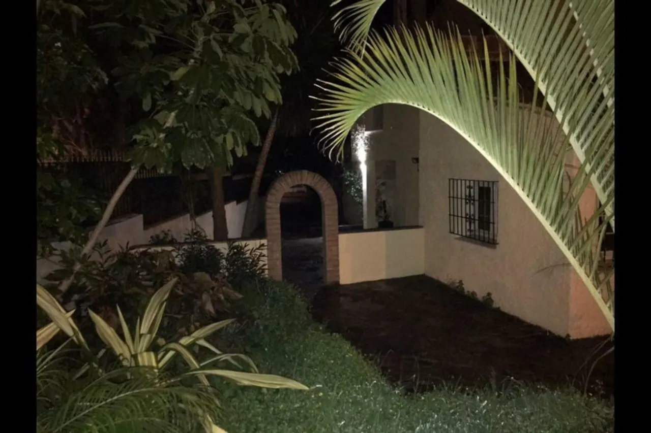 Playa Sin Aglomeraciones, Tarifas Especiales Cerca De Puerto Banus Estepona Apartment